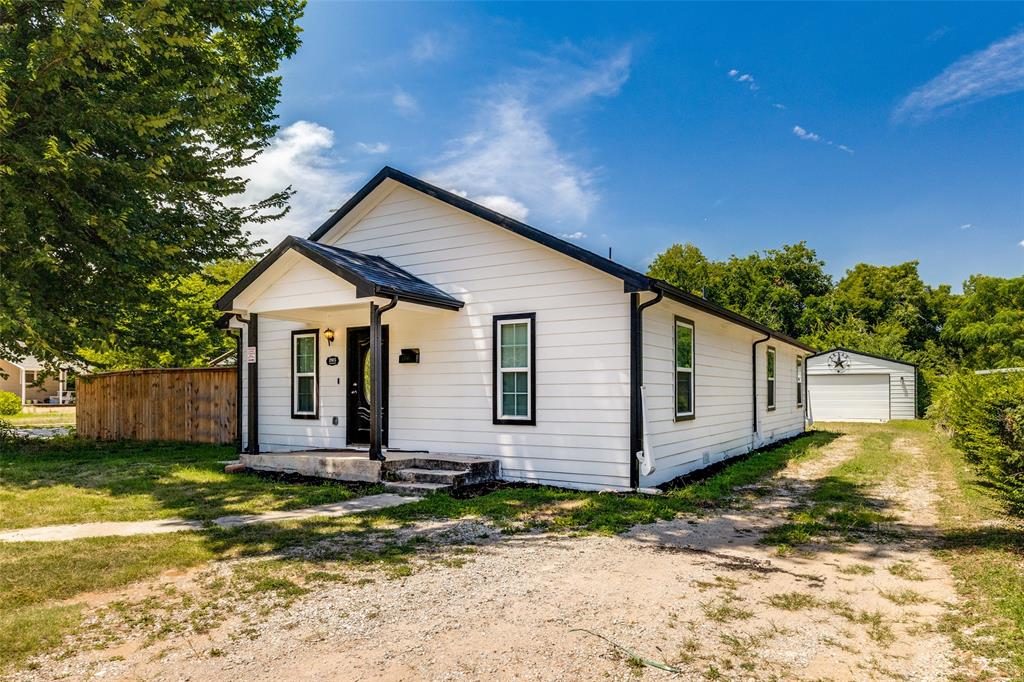 2805 Springdale Rd, Fort Worth, TX 76111