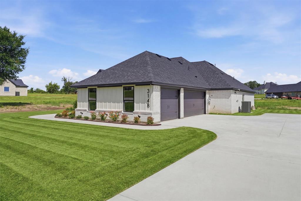 3148 Infinity Dr, Weatherford, TX 76087 photo