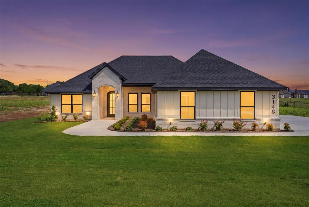 3148 Infinity Dr, Weatherford, TX 76087