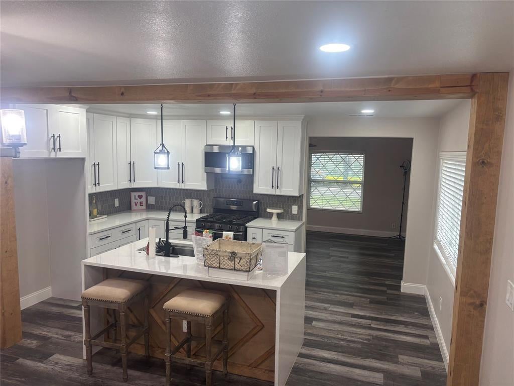 910 31, Grand Prairie, TX 75050