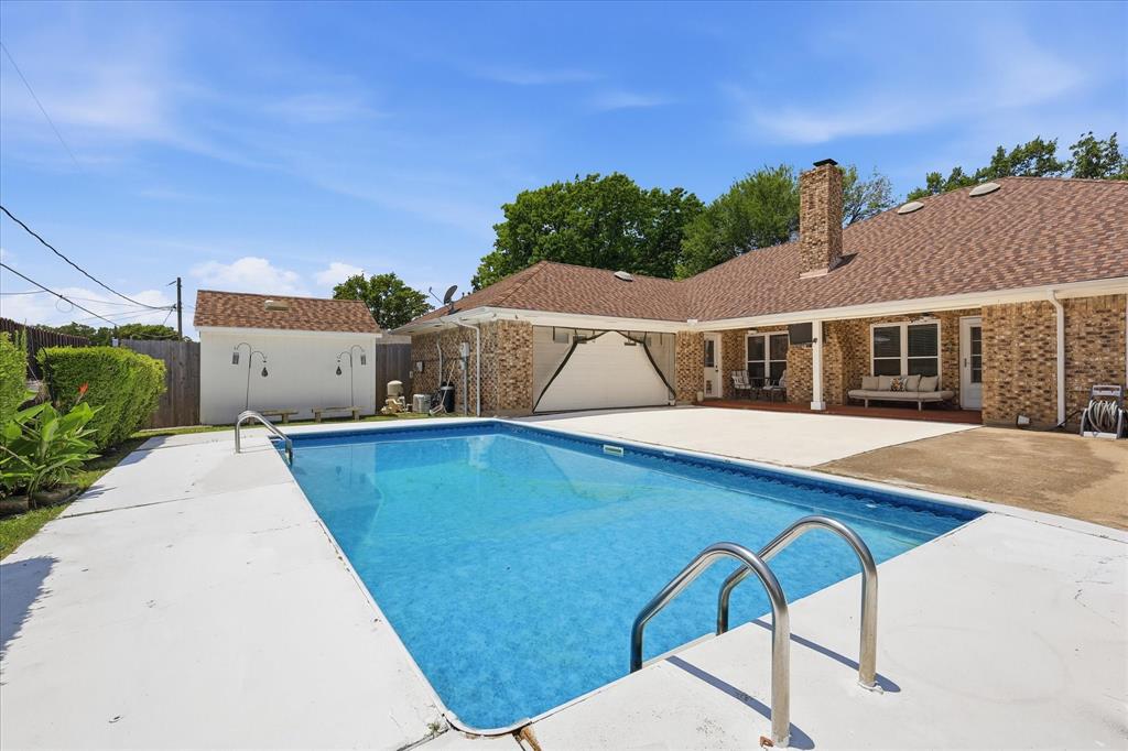 2008 Iron Horse Ct, Arlington, TX 76017 photo