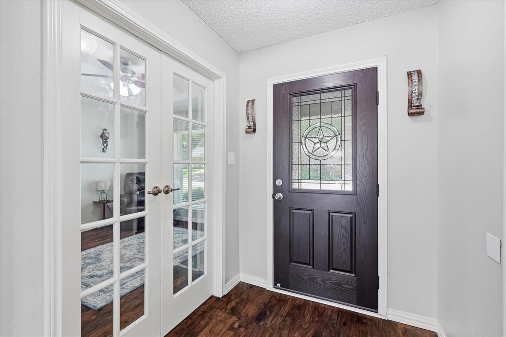 2008 Iron Horse Ct, Arlington, TX 76017 photo