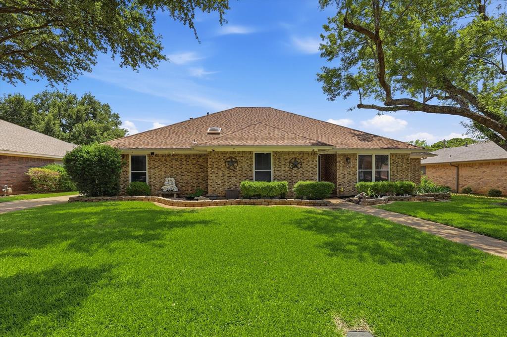 2008 Iron Horse Ct, Arlington, TX 76017