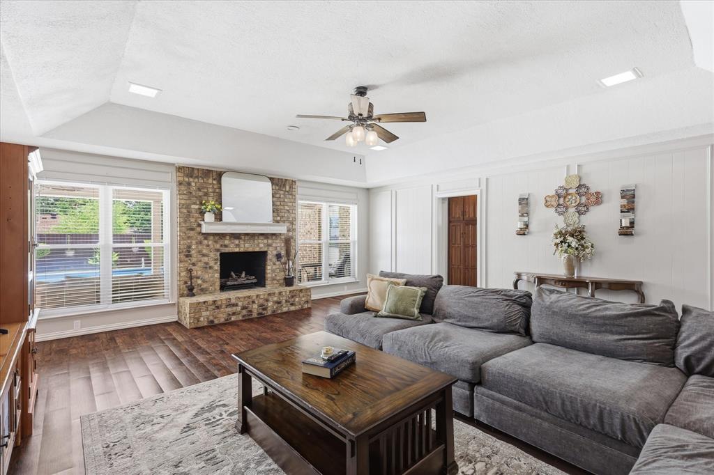 2008 Iron Horse Ct, Arlington, TX 76017 photo