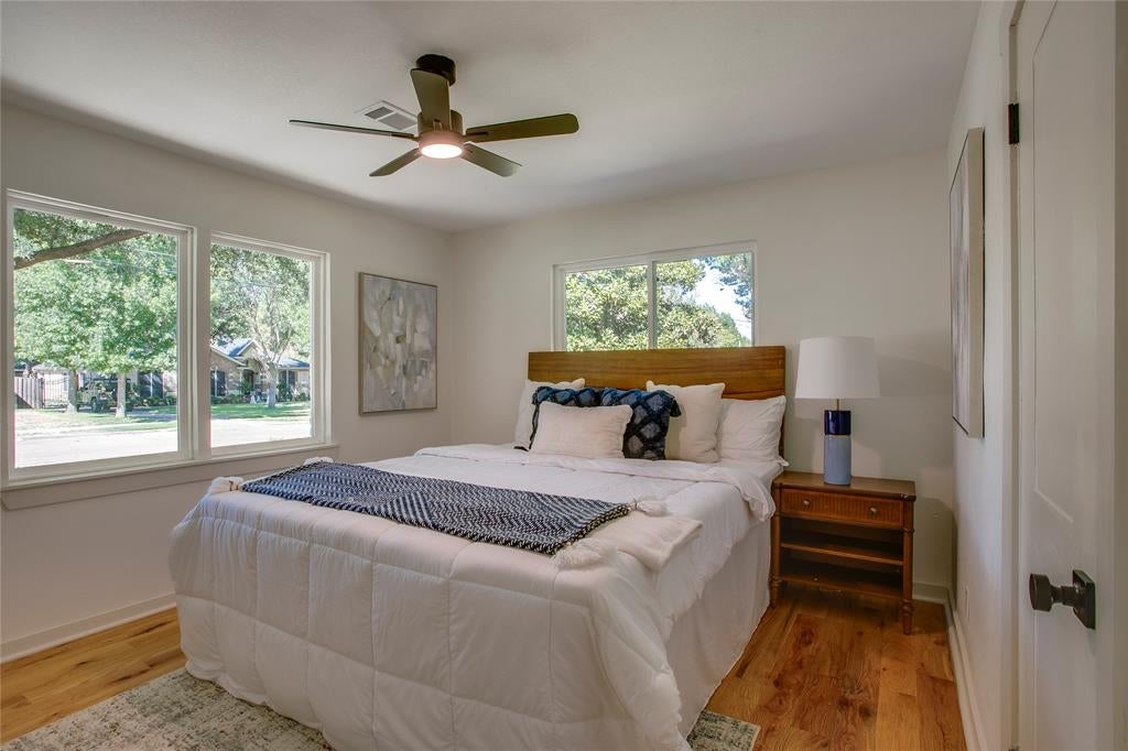 2828 Larkspur Ln, Dallas, TX 75233 photo