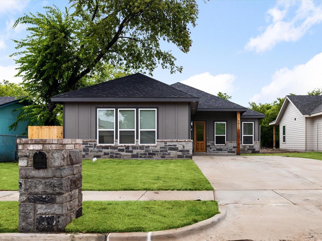 3013 Donalee St, Fort Worth, TX 76105
