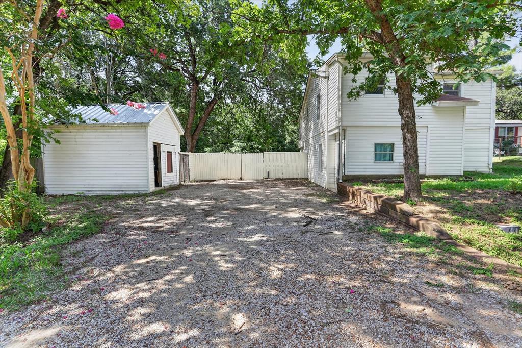 7239 Alcove St, Azle, TX 76020