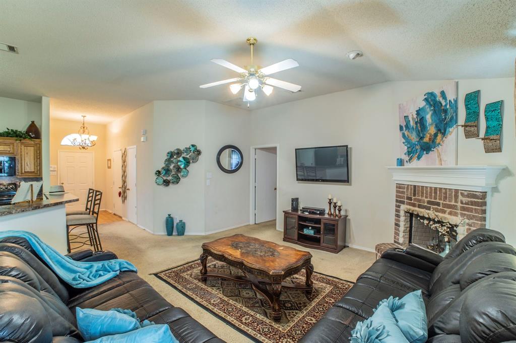 1634 Powder Horn Ln, Arlington, TX 76018 photo