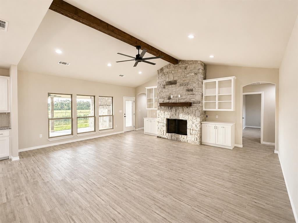1013 Abbie Ruth Ct, Springtown, TX 76082 photo