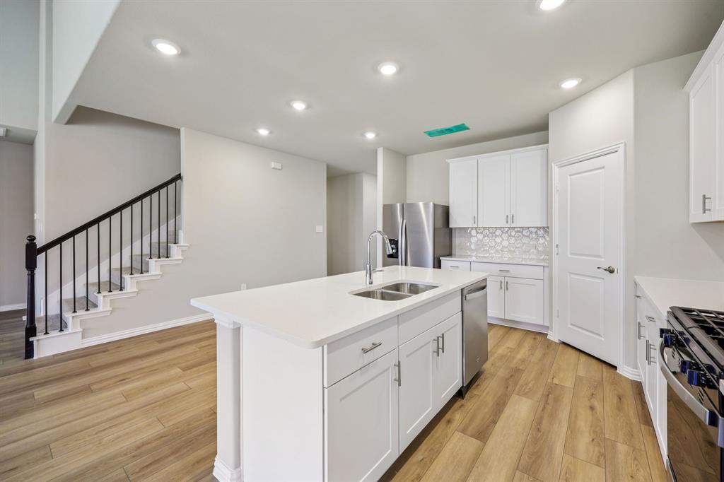 2524 Nicole Dr, Denton, TX 76208 photo