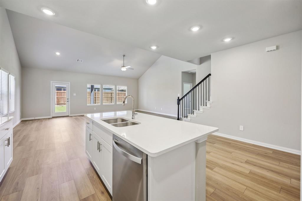 2524 Nicole Dr, Denton, TX 76208 photo