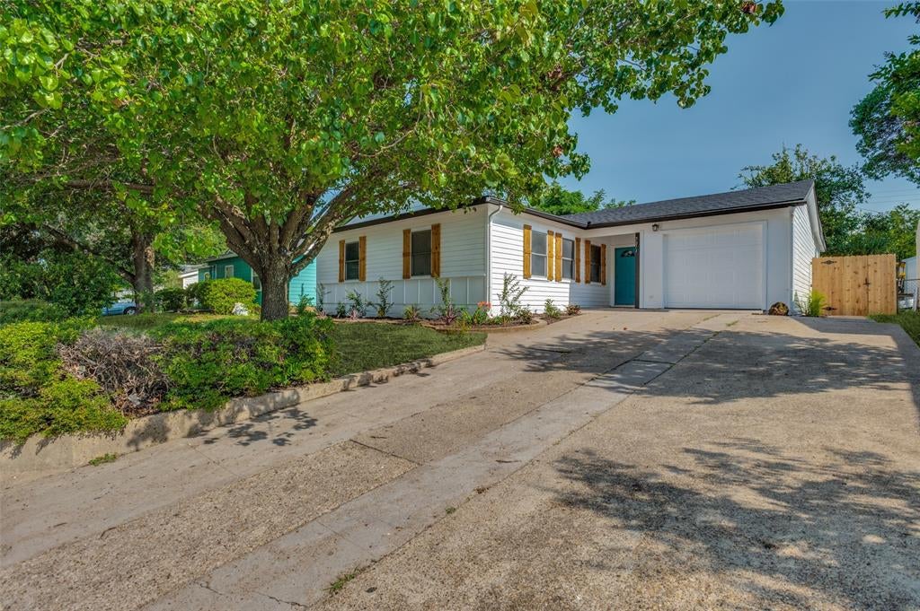 3811 Rolinda Dr, Dallas, TX 75211 photo