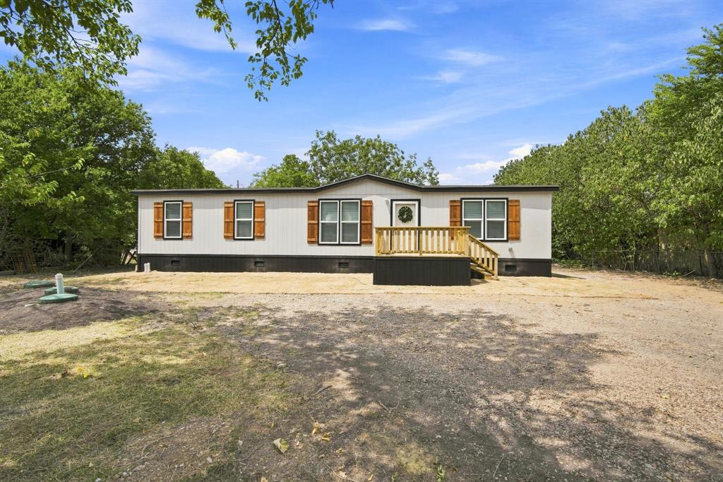 205 Lazy Ln, Red Oak, TX 75154