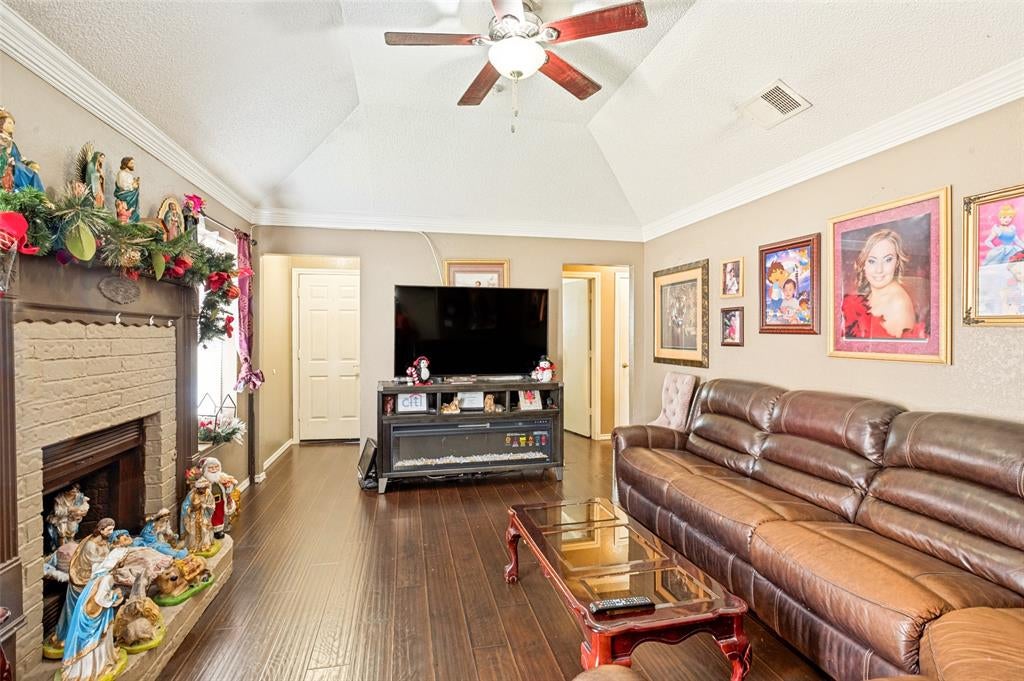 1325 Abbott Dr, Irving, TX 75060 photo