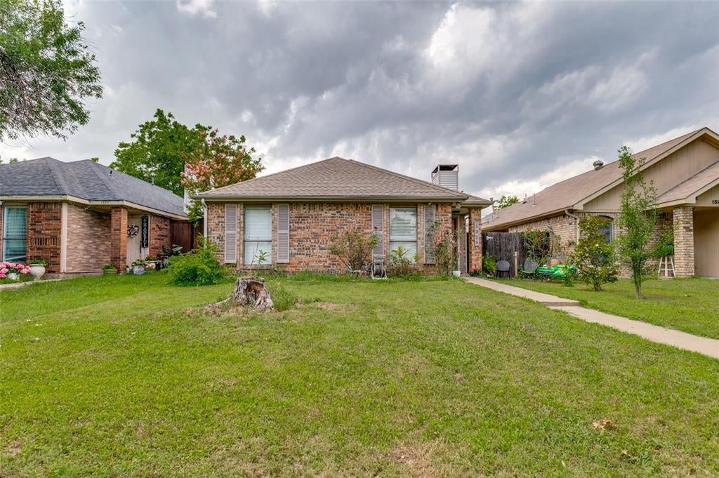 1325 Abbott Dr, Irving, TX 75060 photo