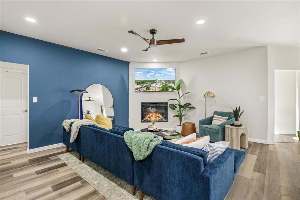4801 W Wedgefield Rd, Granbury, TX 76049 photo
