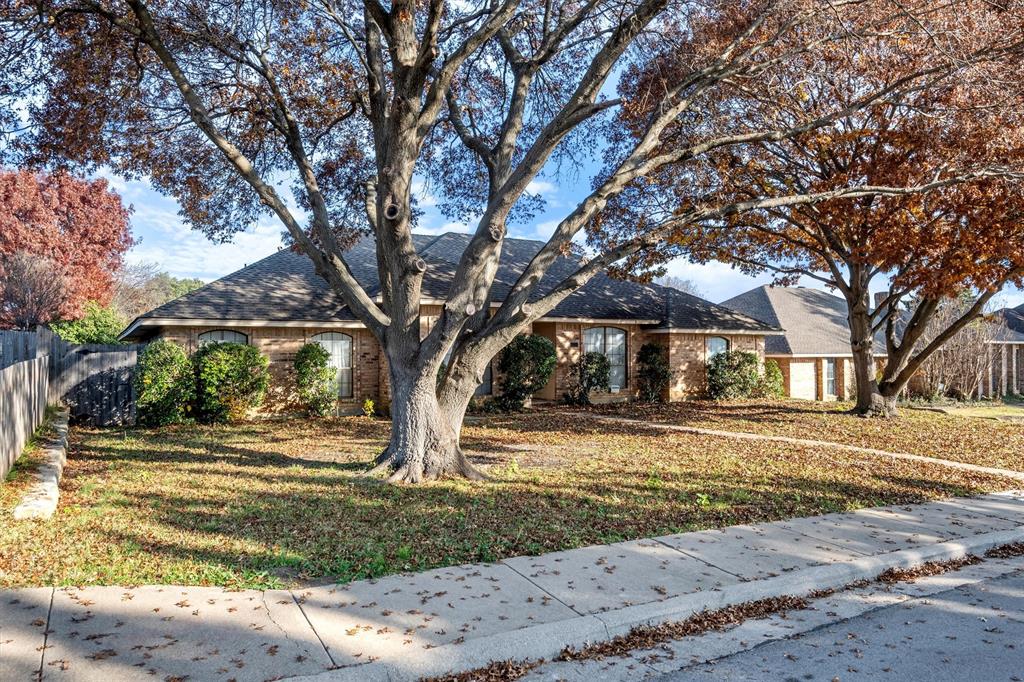 1331 Briarmeade Dr, Duncanville, TX 75137 photo