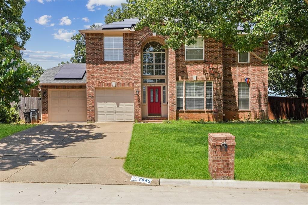 7845 Ember Oaks Dr, North Richland Hills, TX 76182