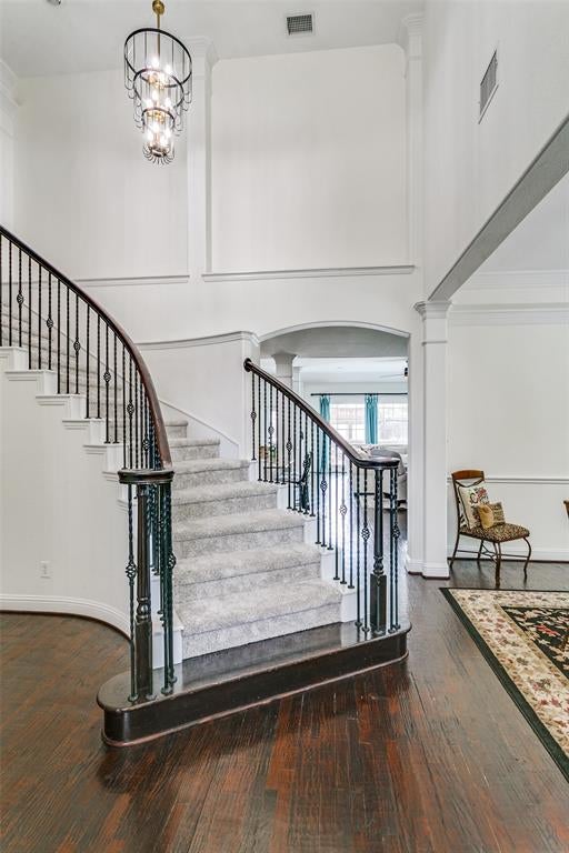 400 S Hampton Ct, Lewisville, TX 75056 photo