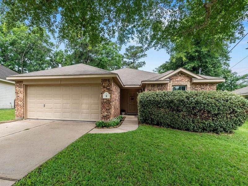 8 Shady Oak Ln, Conroe, TX 77304 photo