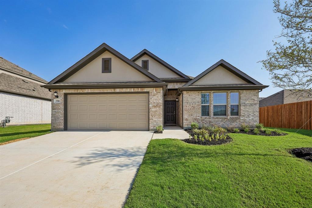 3708 Yarrow Dr, Denton, TX 76226