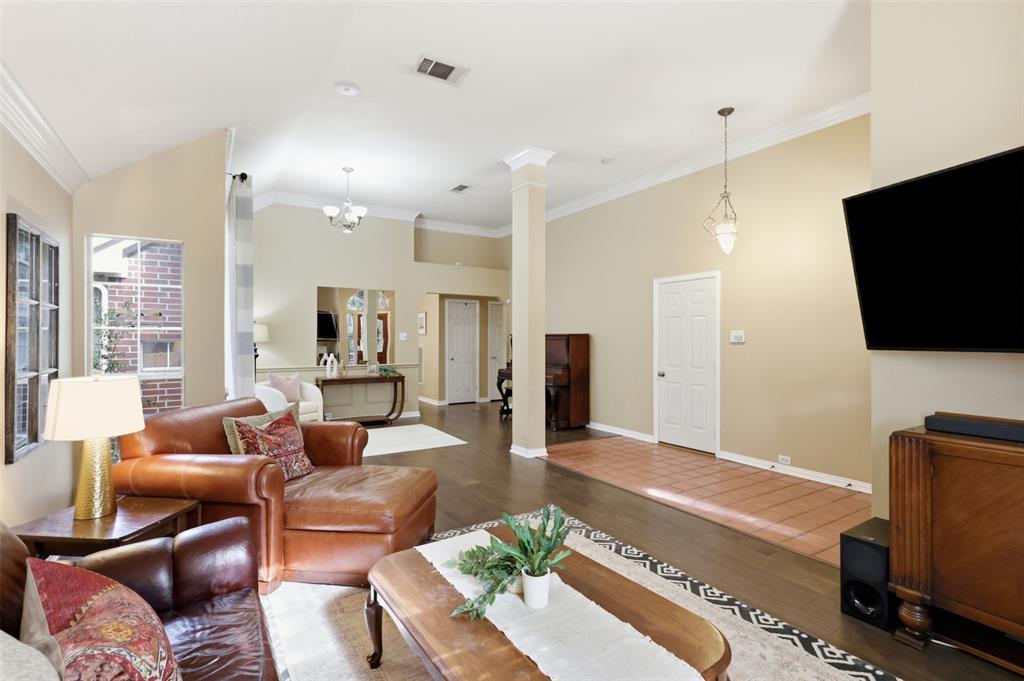 2638 Hidden Ridge Dr, Arlington, TX 76006 photo