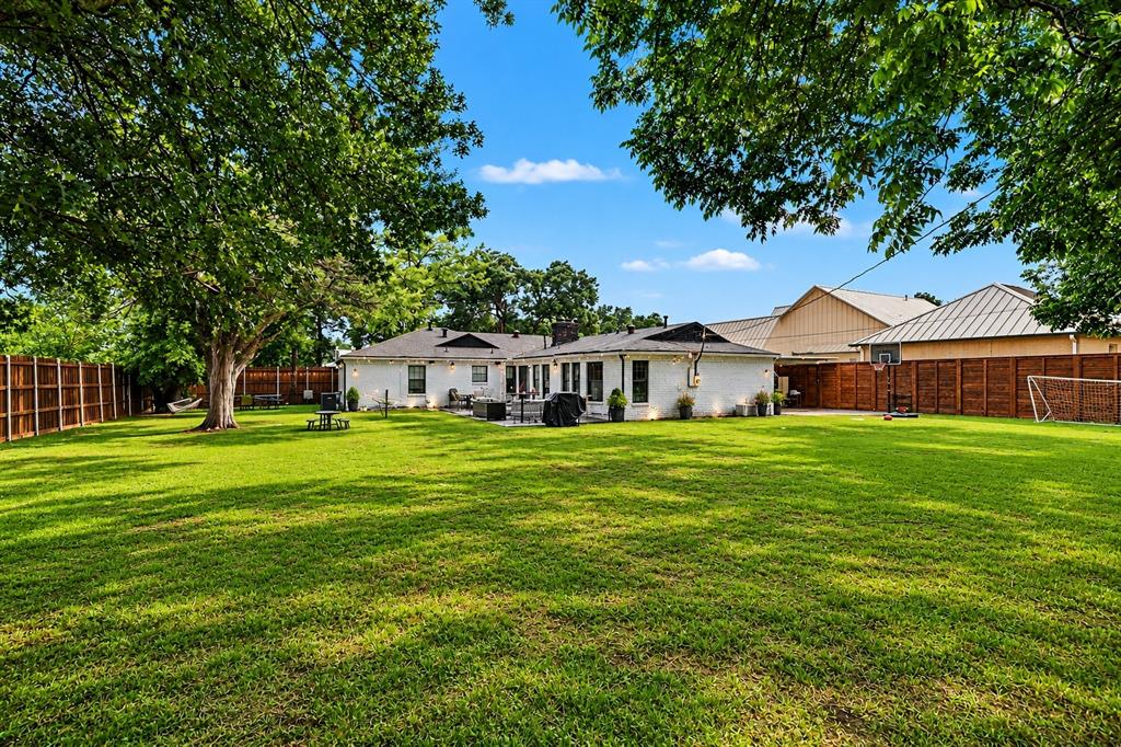 5979 Charlestown Dr, Dallas, TX 75230