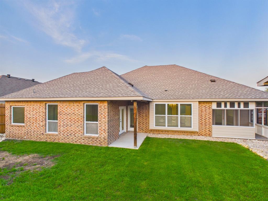 921 Mill Pond Dr, Midlothian, TX 76065 photo