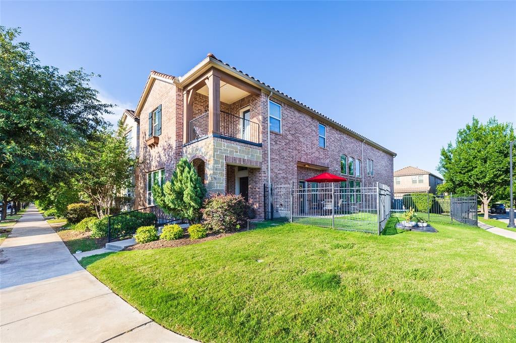 6606 Deleon St, Irving, TX 75039 photo