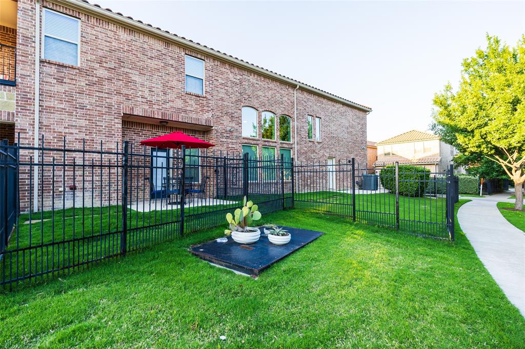 6606 Deleon St, Irving, TX 75039 photo