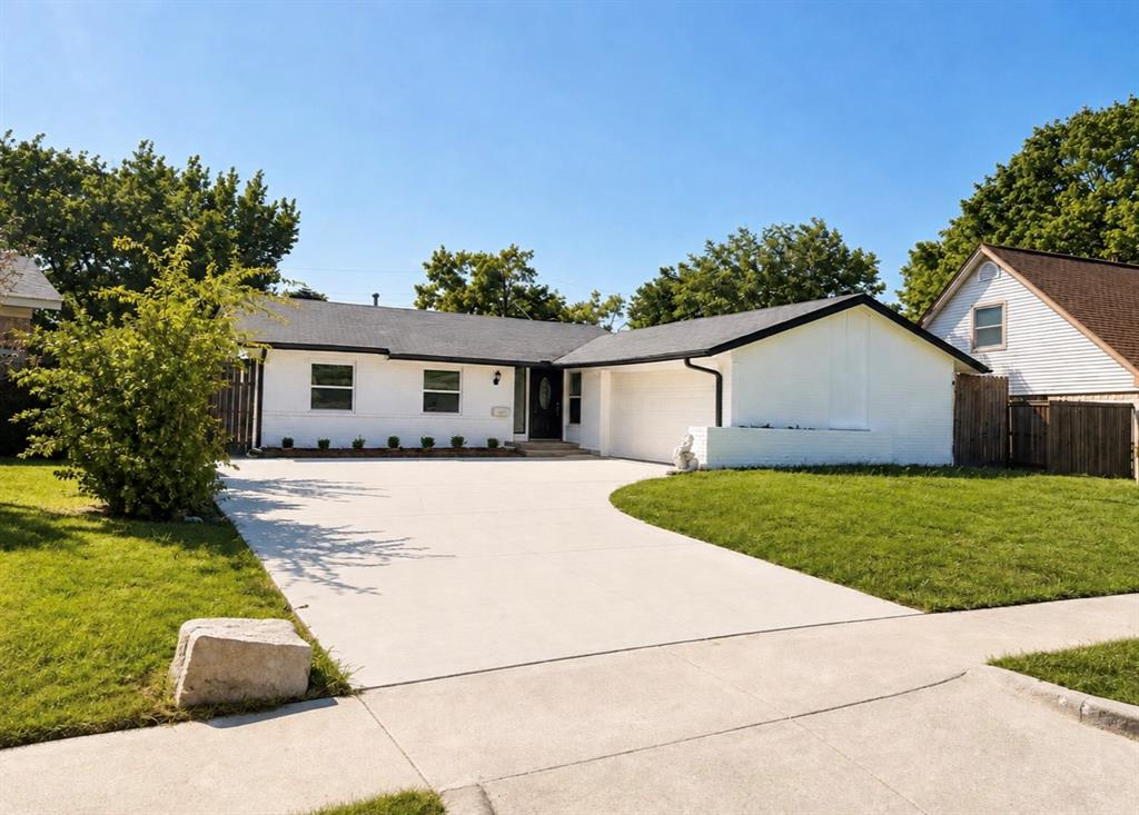 4142 Victoria St, Irving, TX 75062 photo