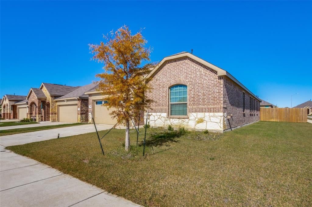 2500 Eden Creek Dr, Fort Worth, TX 76179 photo