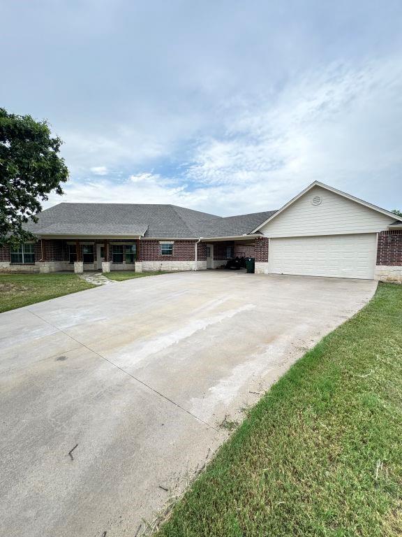 153 Twin Spring Ranch Ln, Weatherford, TX 76087