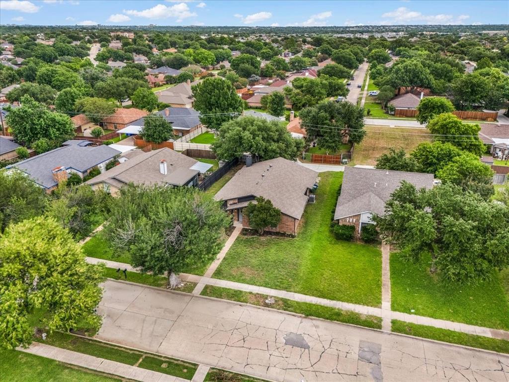 3120 Mayfair Dr, Carrollton, TX 75007 photo
