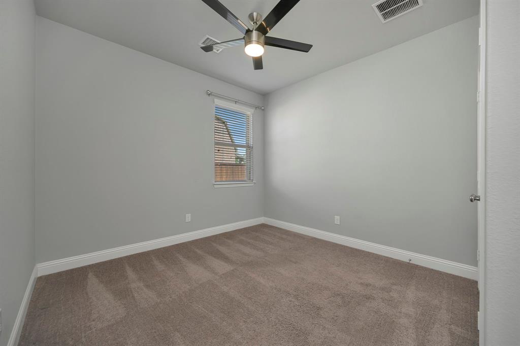 125 Mossy Oak Trl, Fort Worth, TX 76131 photo