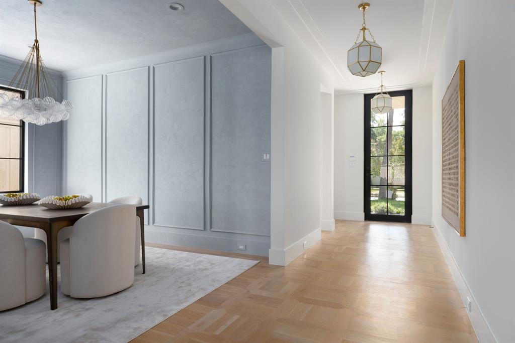 9027 Daytonia Ave, Dallas, TX 75218 photo