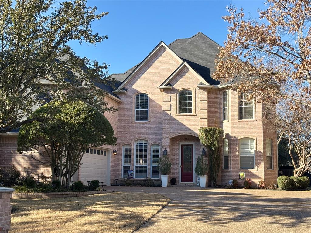 803 Glen Abbey Dr, Mansfield, TX 76063
