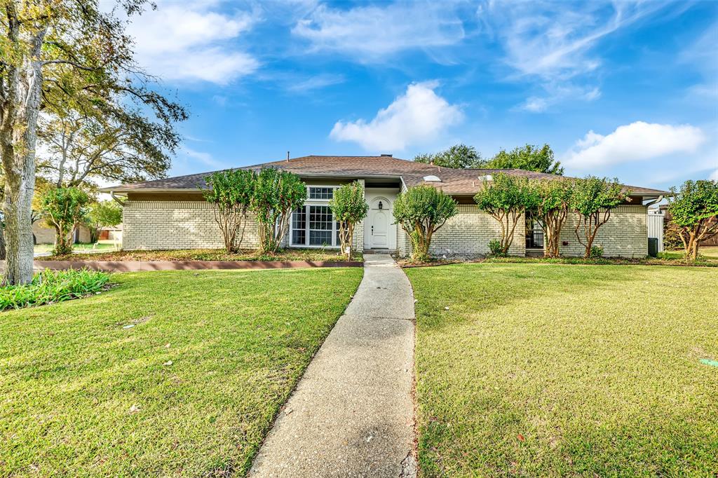 12401 Pleasant Valley Dr, Dallas, TX 75243