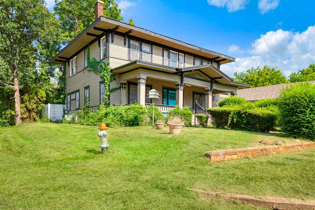 903 4 St, Paris, TX 75460