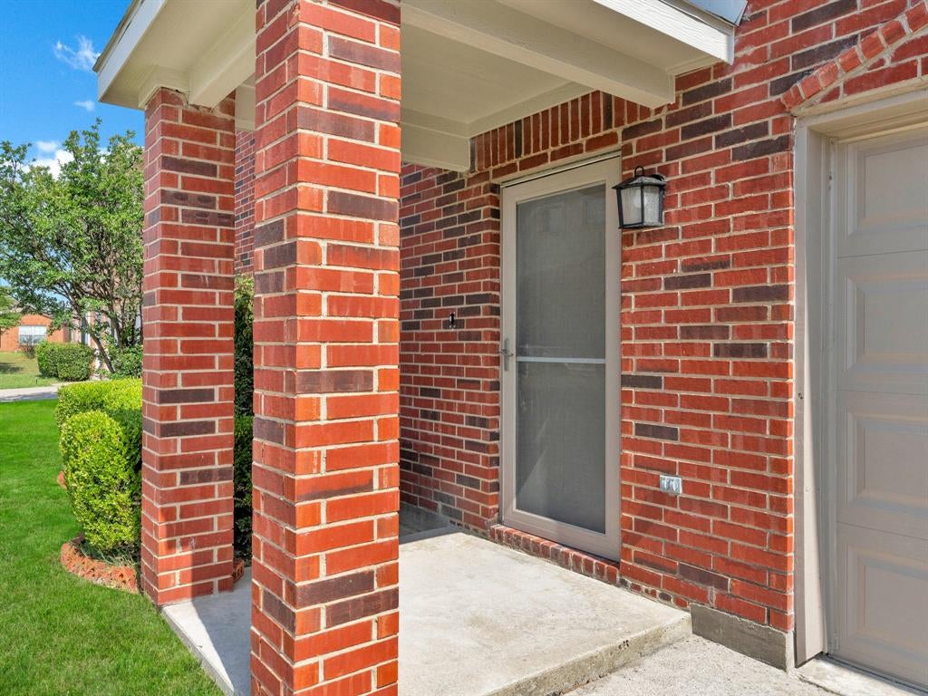 235 Yale Blvd, Glenn Heights, TX 75154 photo