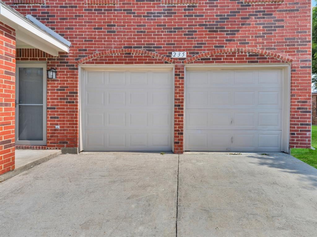 235 Yale Blvd, Glenn Heights, TX 75154 photo