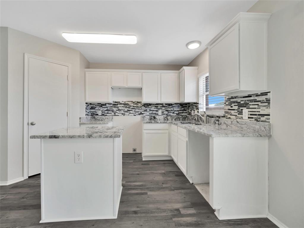 235 Yale Blvd, Glenn Heights, TX 75154 photo