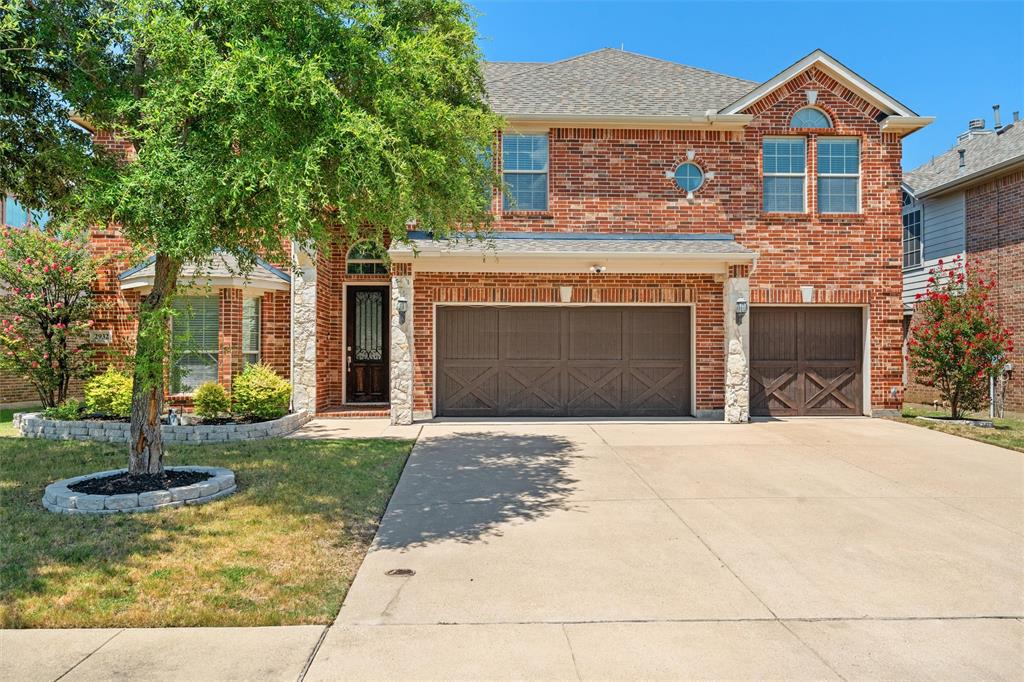 2932 Montalbo, Grand Prairie, TX 75054 photo