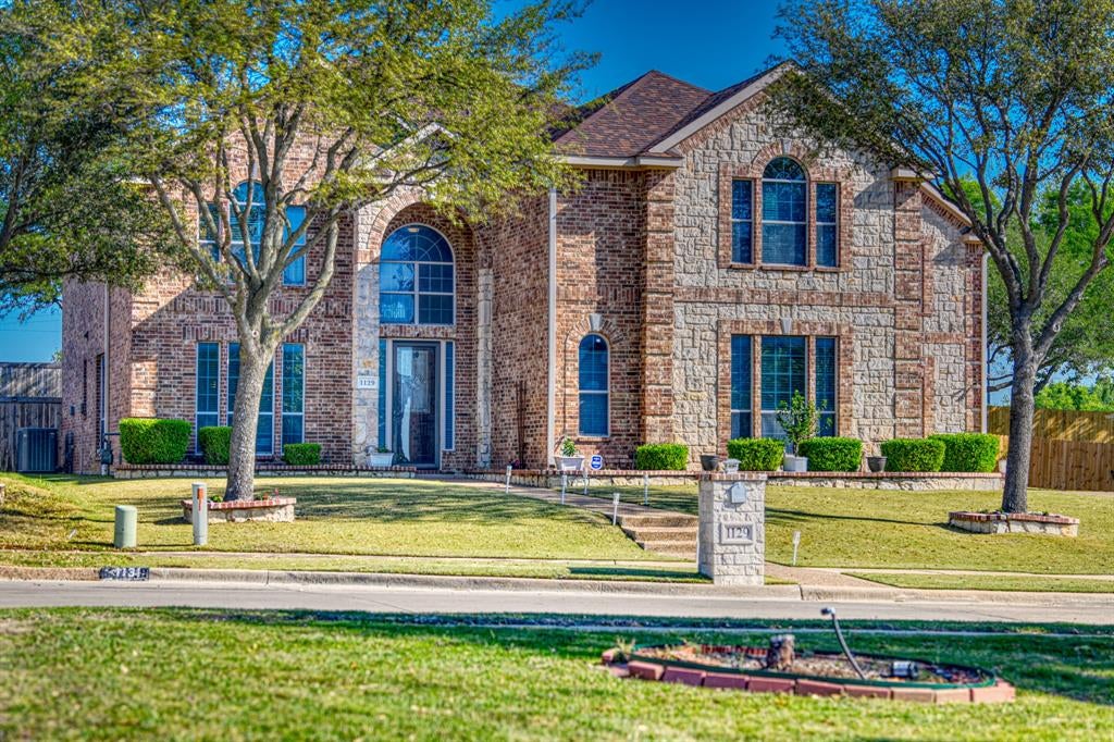 1129 Northlake Dr, Desoto, TX 75115