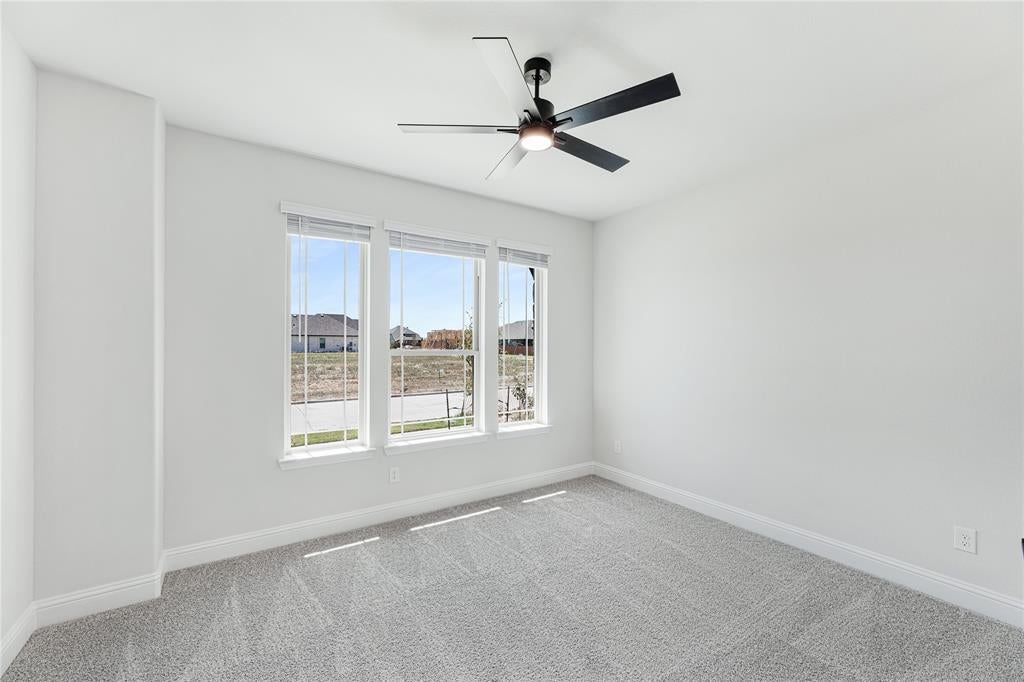 549 Red Maple Rd, Waxahachie, TX 75165 photo