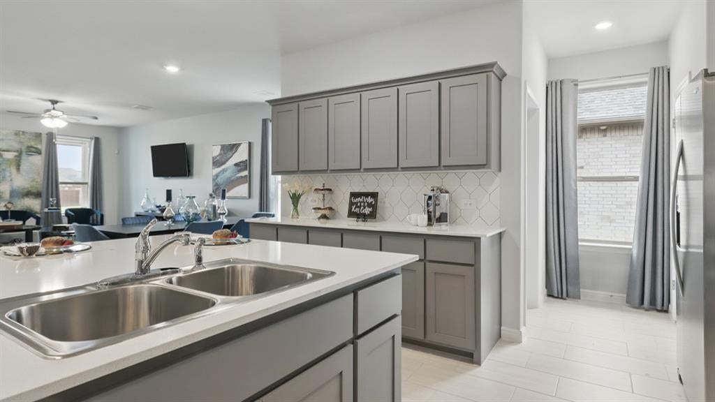 400 Sunday Silence Way, Granbury, TX 76049 photo