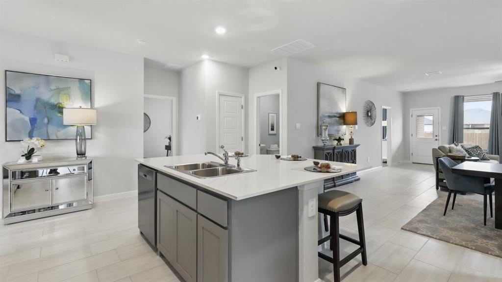 400 Sunday Silence Way, Granbury, TX 76049 photo