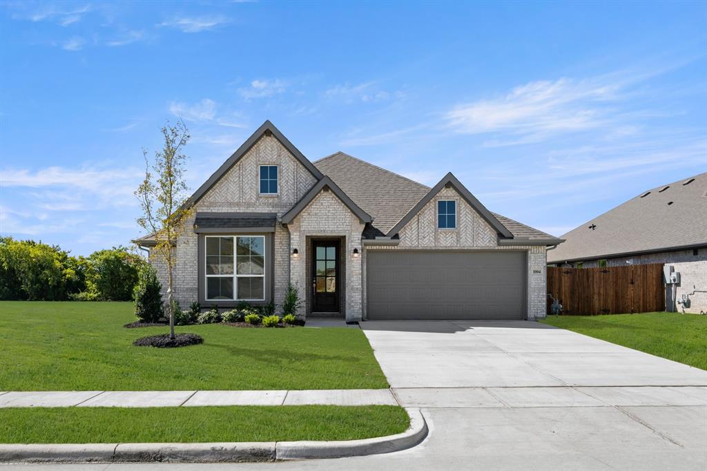 1004 Birchwood Dr, Crowley, TX 76036