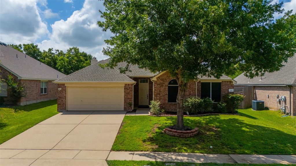 510 Dover Park Trl, Mansfield, TX 76063