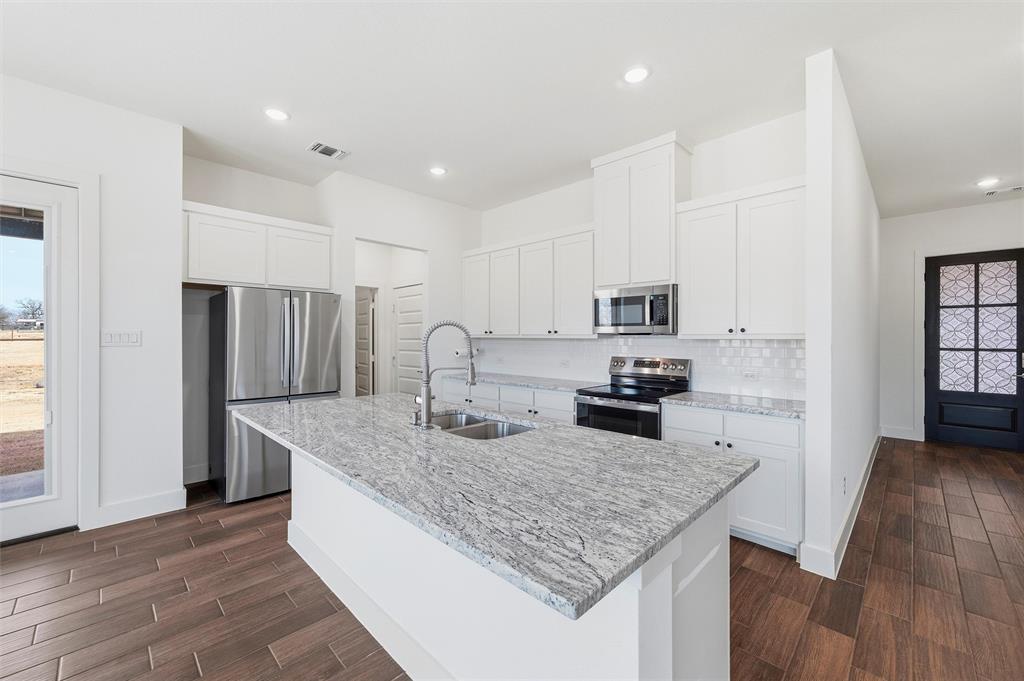 219 County Road 4690, Boyd, TX 76023 photo